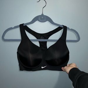NIKE High-Support Padded Underwire Sports Bra: 32 DD, NEVER WORN